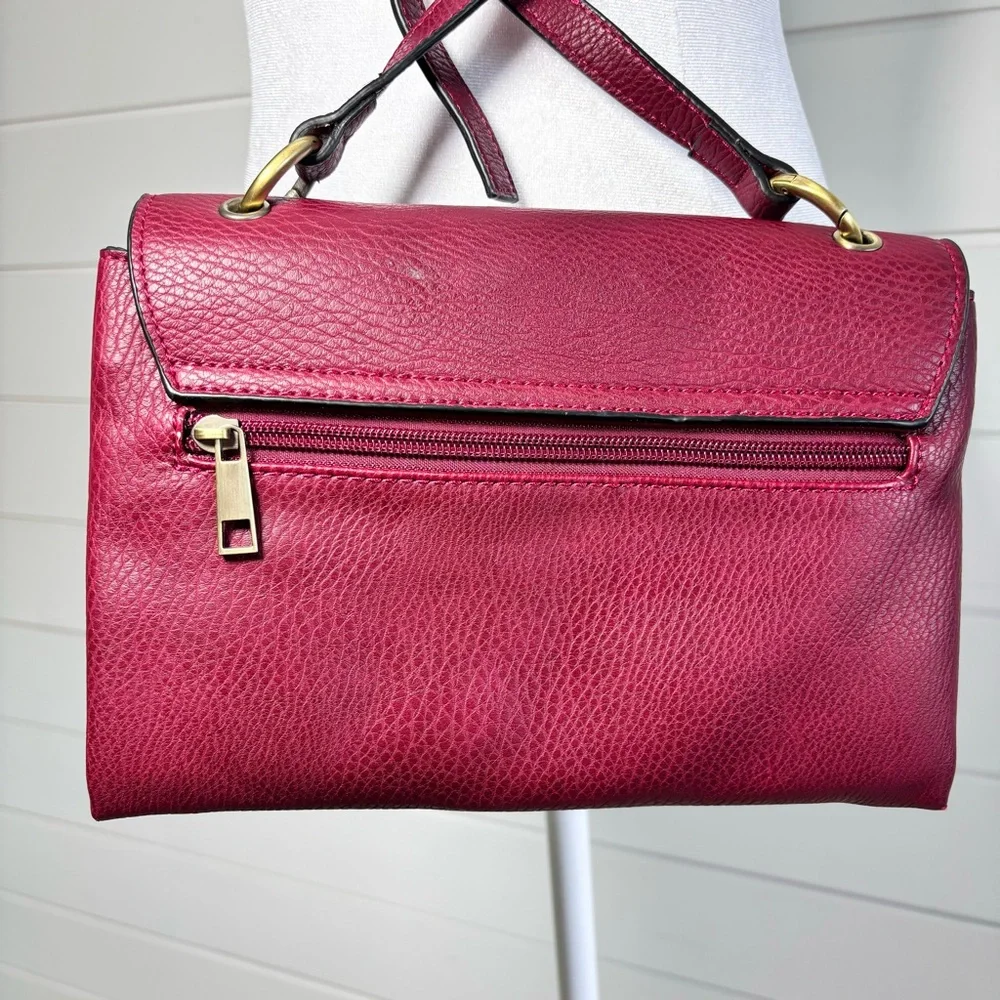 SR‎ Squared by Sondra Roberts Crossbody Burgundy Bag